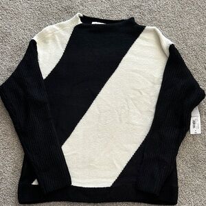 Liz Claiborne Black and Cream striped Women's Sweater size M NWT